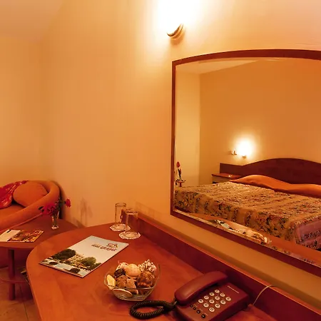 ホテル Ljuljak 3*