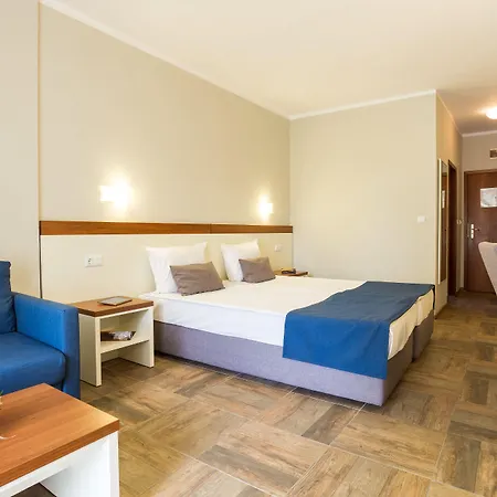 ホテル Ljuljak 3*