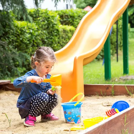 ホテル Ljuljak 3*