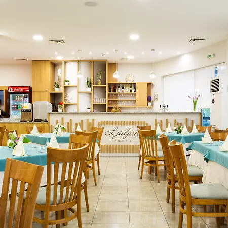 Ljuljak ゴールデンサンド