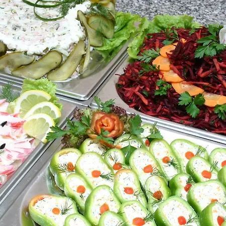 Ljuljak 호텔