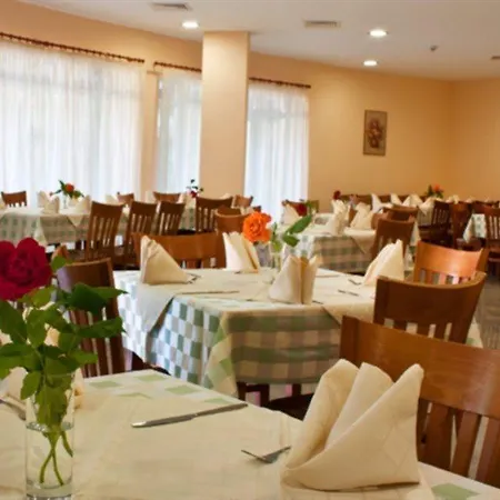 Ljuljak Nisipurile de Aur